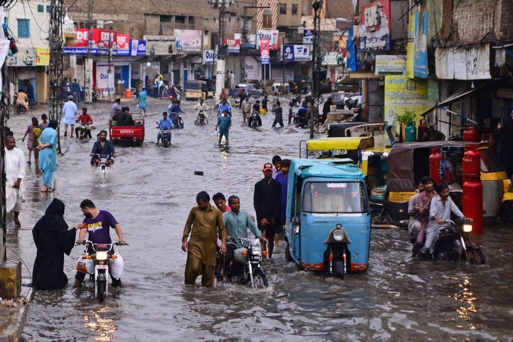 Flash Floods More Heavy Rain And Travel Chaos Forecast Pakistan Today