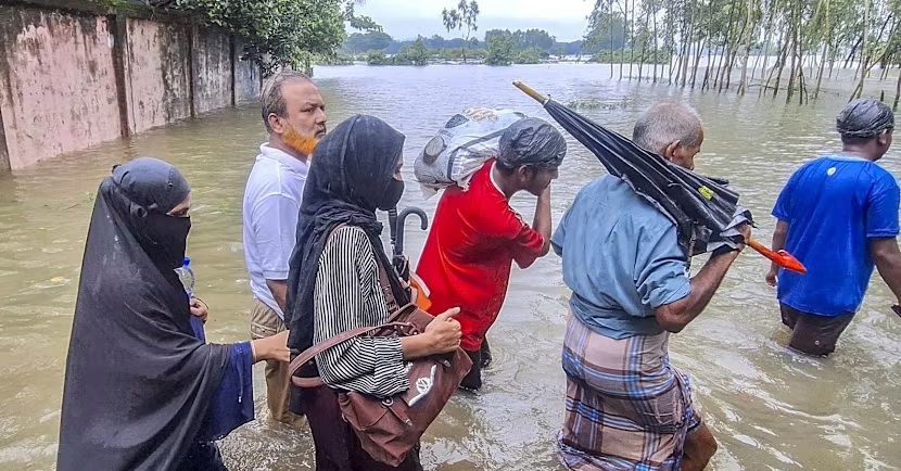 Bangladesh monsoon death toll hits 50, thousands displaced