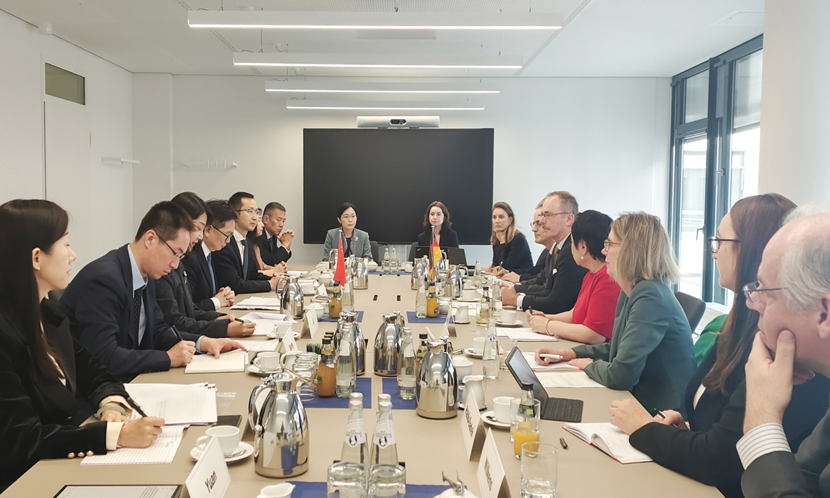 China, Germany pledge stronger economic cooperation, support China-EU Trade Dialogue
