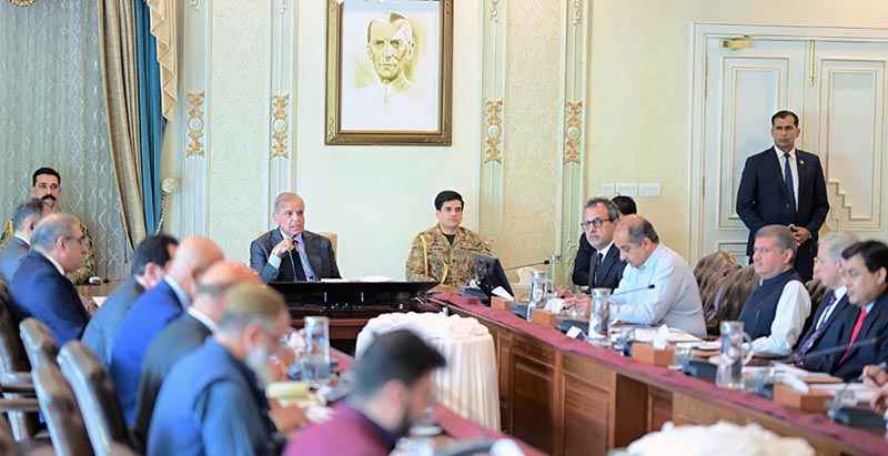 PM calls clean, affordable energy cornerstone of national energy strategy