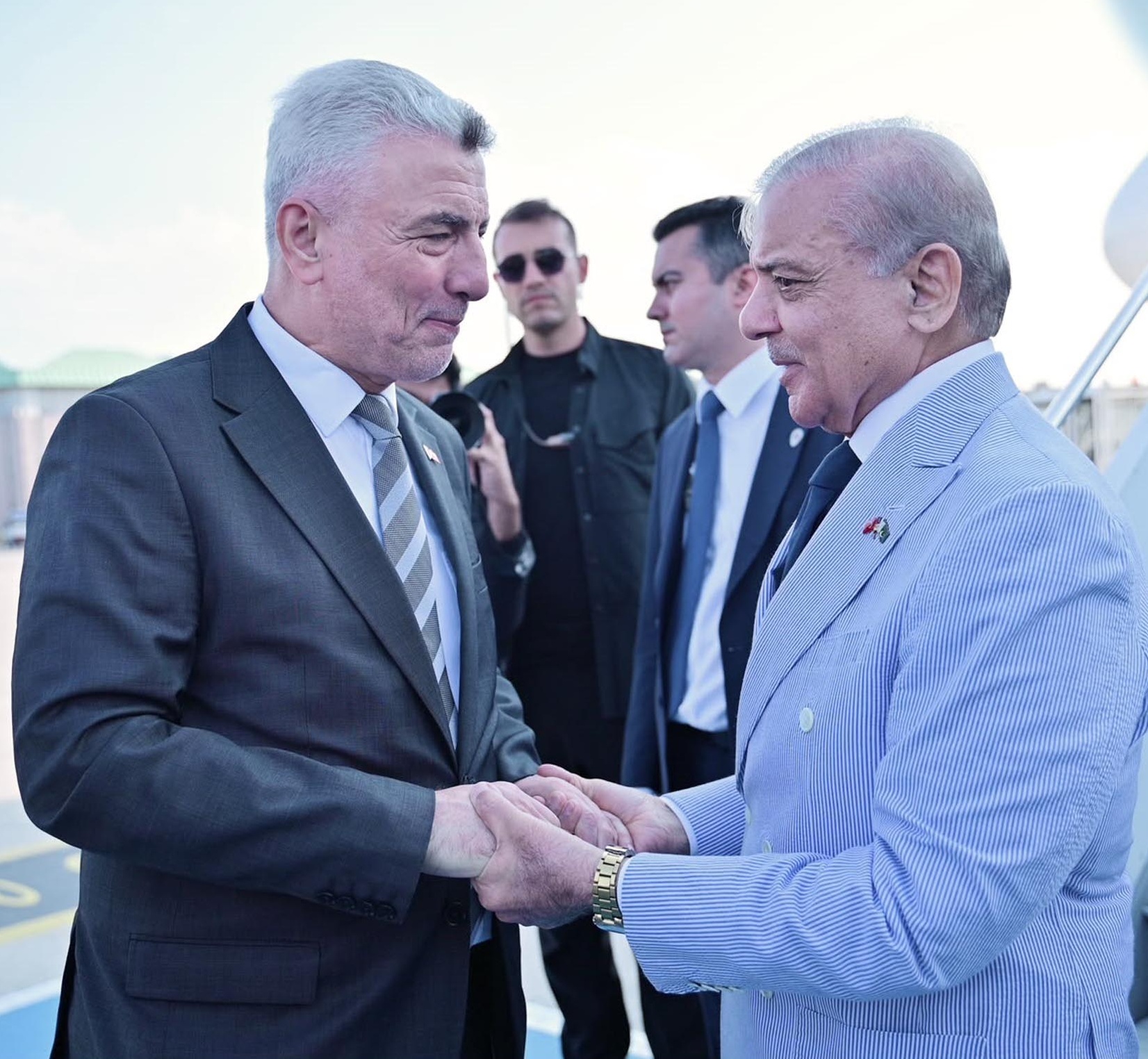PM Shehbaz arrives in Türkiye to deepen strategic, economic partnership