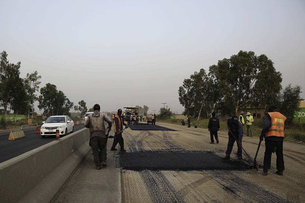 Motorway Police recover and return passenger’s bag with Rs0.2m cash