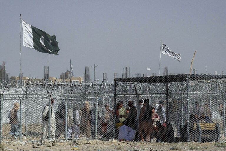 Pakistan Reopens Chaman Border With Afghanistan Shut Over Shooting Pakistan Today