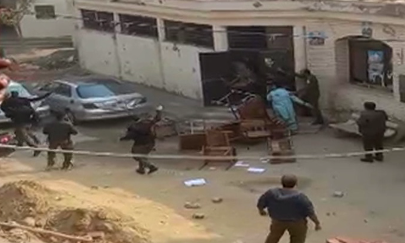 12 under-trial prisoners escape from Lahore court
