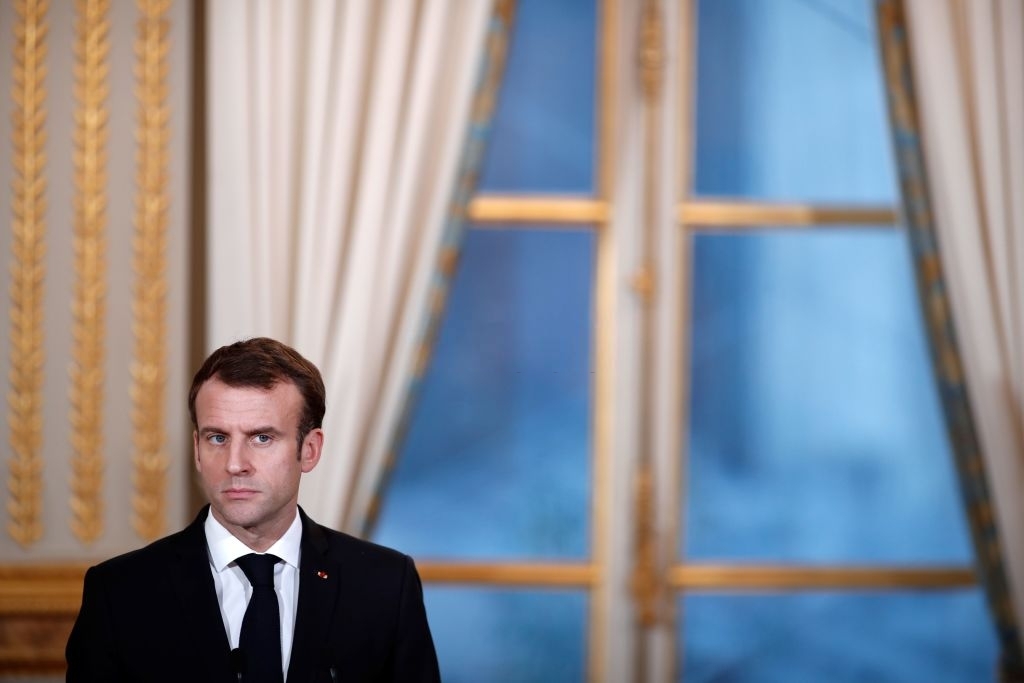 Macron faces delicate Ukraine balancing act during China visit