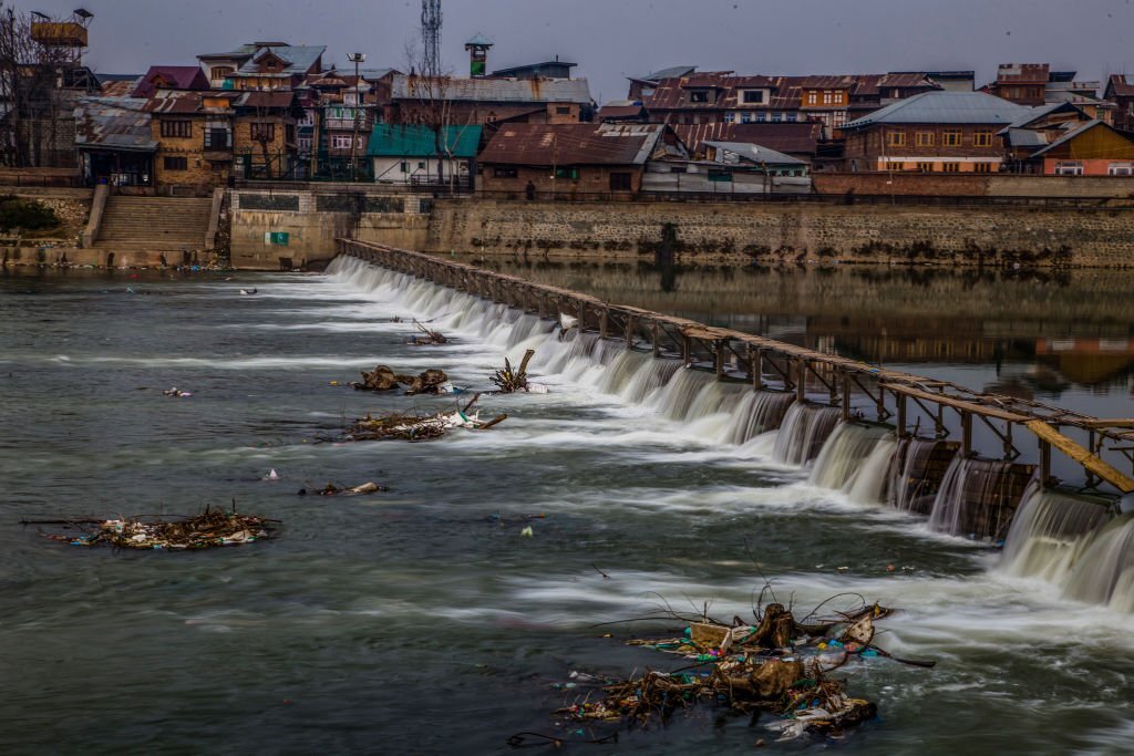 River Jhelum shirking at alarming rate