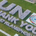 Thousands form human chain hailing UN designation of March 15 as anti-Islamophobia day