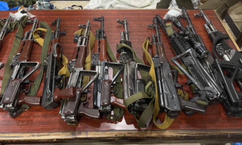 Pakistan coast guards seize hidden weapons | Pakistan Today