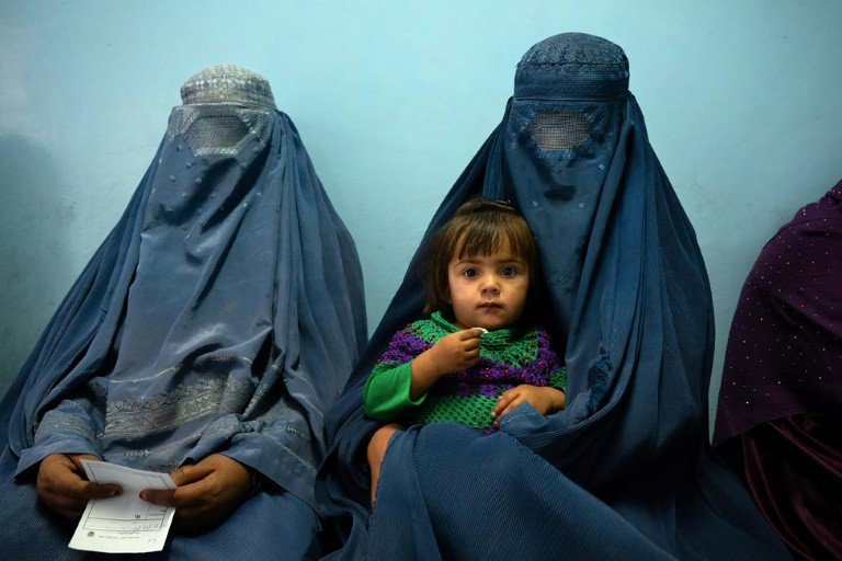 UNSC urges ‘swift reversal’ of curbs on Afghan women’s rights ...