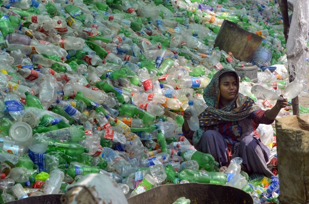 Sindh CM house leads by example, bans plastic bottles