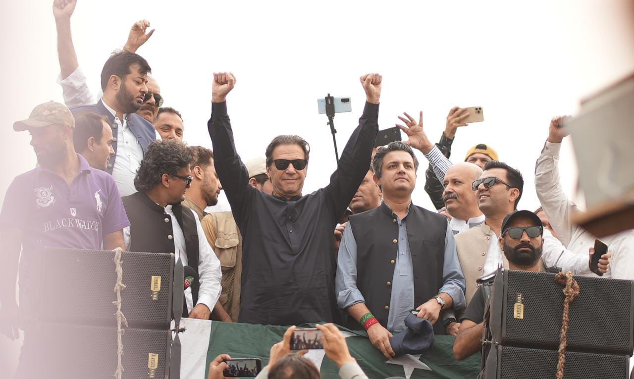 LHC stays arrest warrants for Imran and aides over criticism of ECP boss