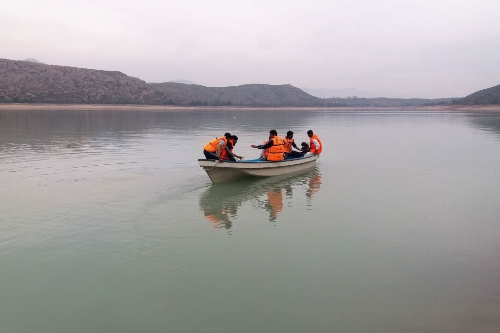 Rescue, relief operation of Pakistan army under way at Tanda Dam ...