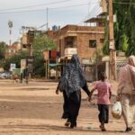 Mass exodus of foreigners as fighting rages in Sudan