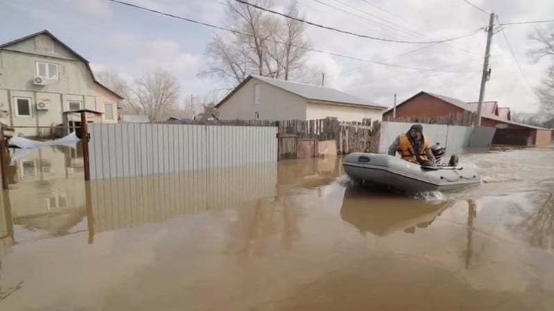 Russia, Kazakhstan evacuate over 100,000 people amid worst flooding in ...