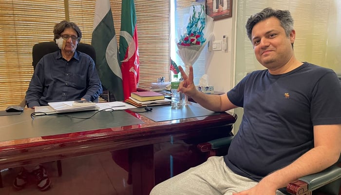 PTI's Hammad Azhar escapes police raid after resurfacing in public
