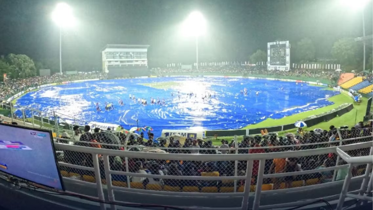 Third T20 match between Pakistan and England washed out