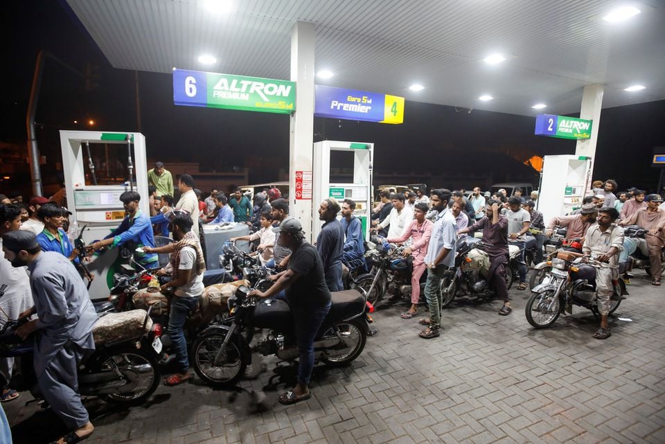 Splits appear within Petroleum dealers’ body as nation braces for petrol strike