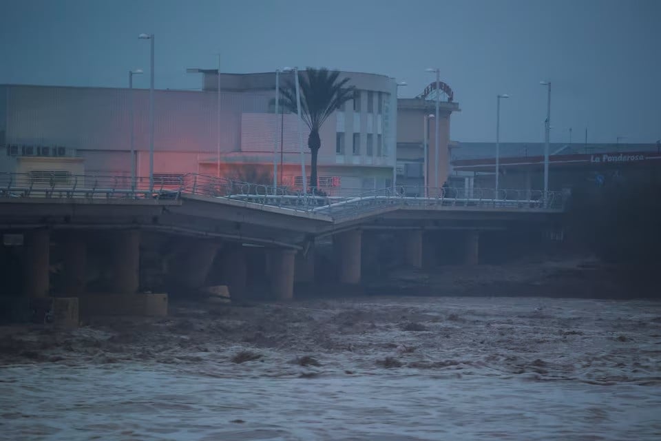 Spain mourns 158 dead as rescuers seek to find flood survivors

 – Newsad