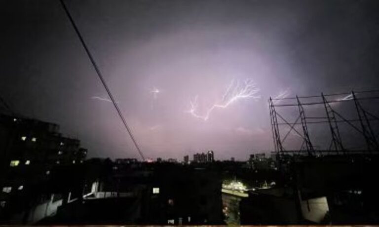 14 dead in lightning strike at Uganda refugee camp | Pakistan Today