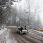 Winter snowfall transforms northern Pakistan into tourist haven