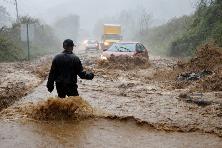 North Carolina faces severe thunderstorm watch and warning winds