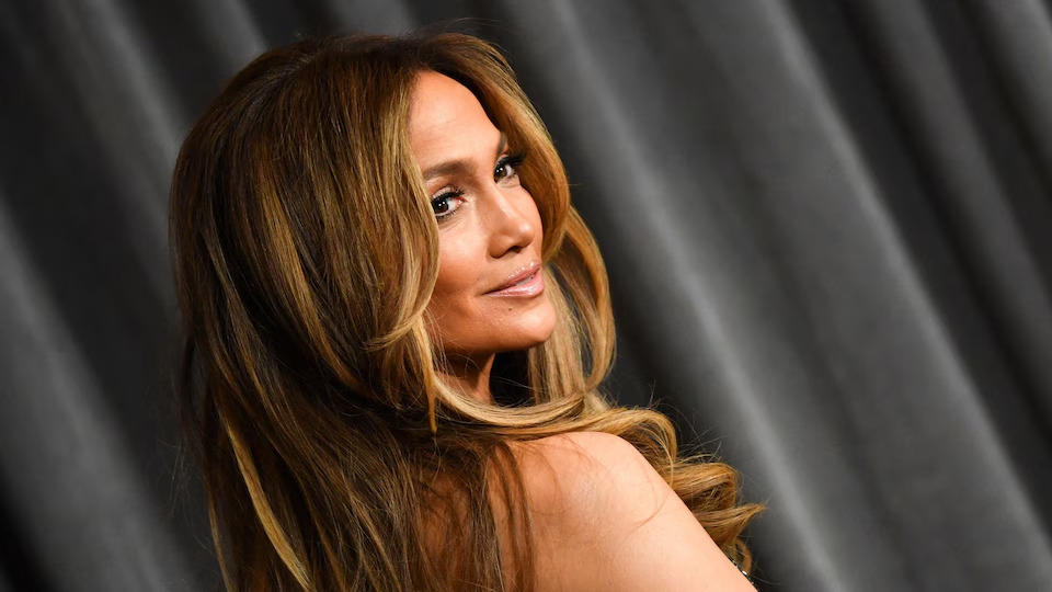 Jennifer Lopez Dazzles as Ferrari Guest During Saudi Arabian F1 Grand Prix