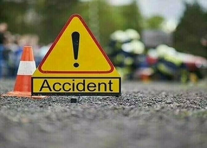 Bus carrying pilgrims overturns near Kallar Kahar, injuring at least 30